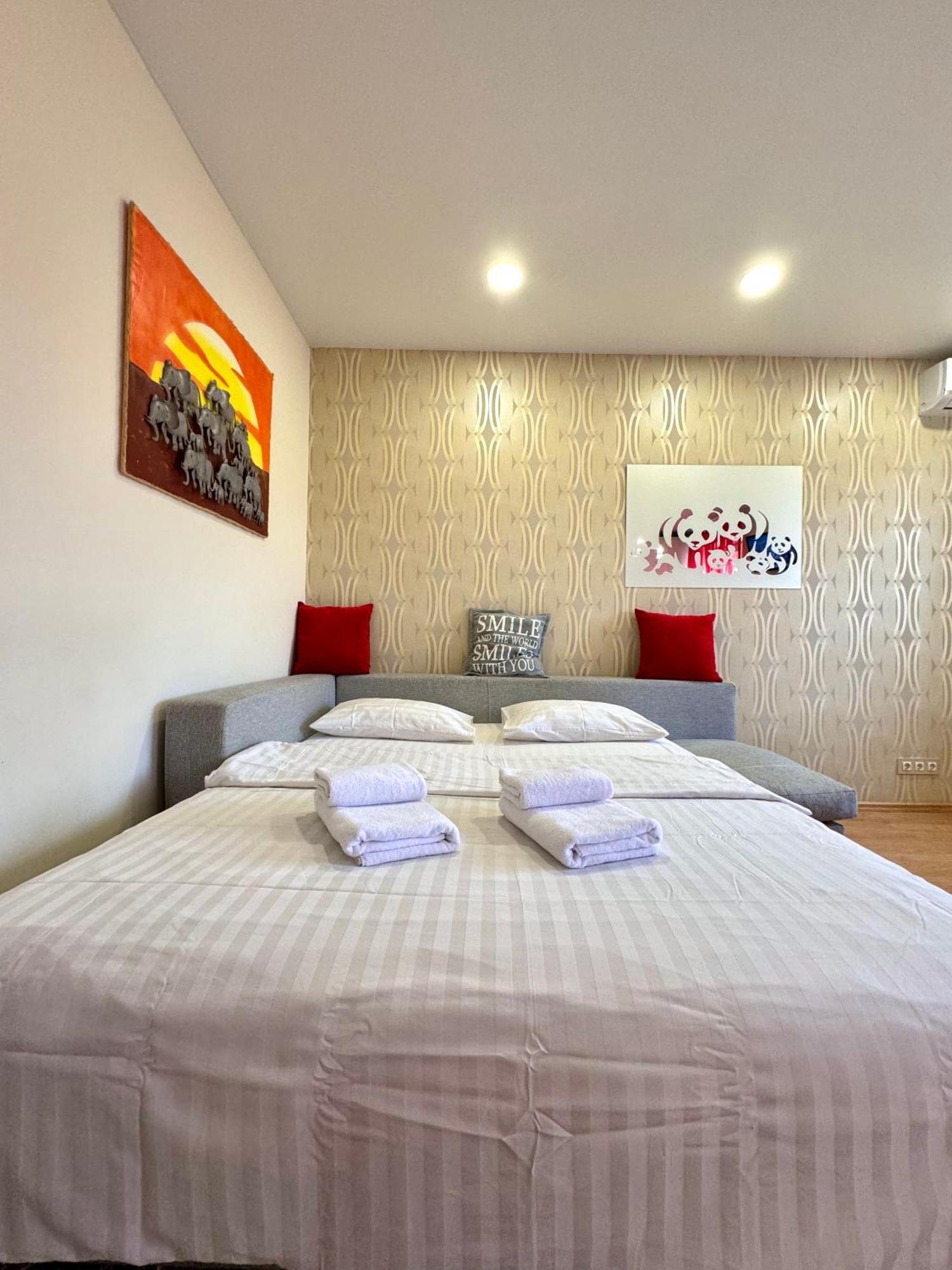 Apartpoltava Затишна 1-Кімнатна Студія,Новобудова В Самому Центрі Міста, Банківський Чек Ngoại thất bức ảnh