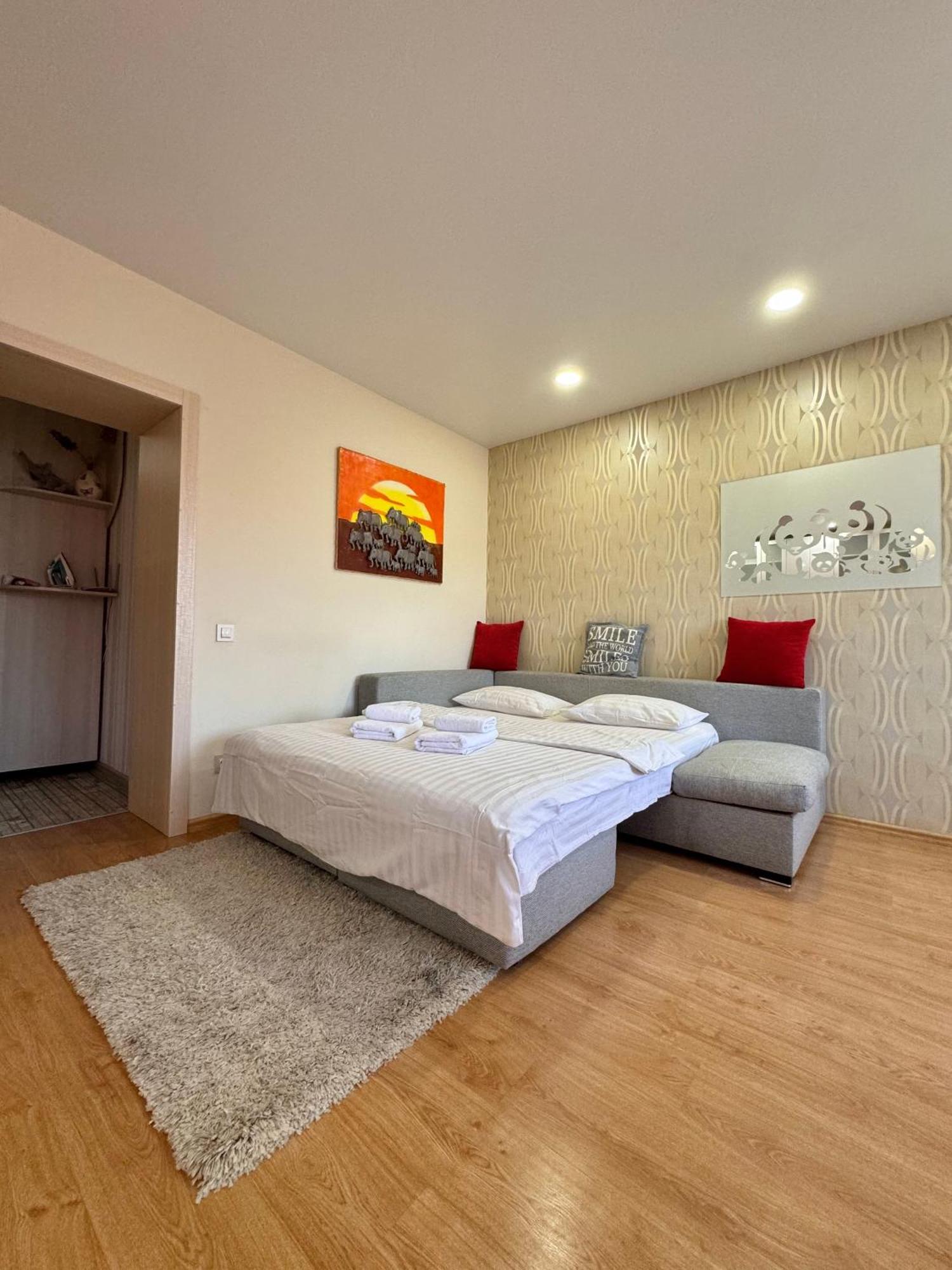 Apartpoltava Затишна 1-Кімнатна Студія,Новобудова В Самому Центрі Міста, Банківський Чек Ngoại thất bức ảnh